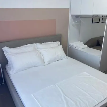 Apartament Lulu - *